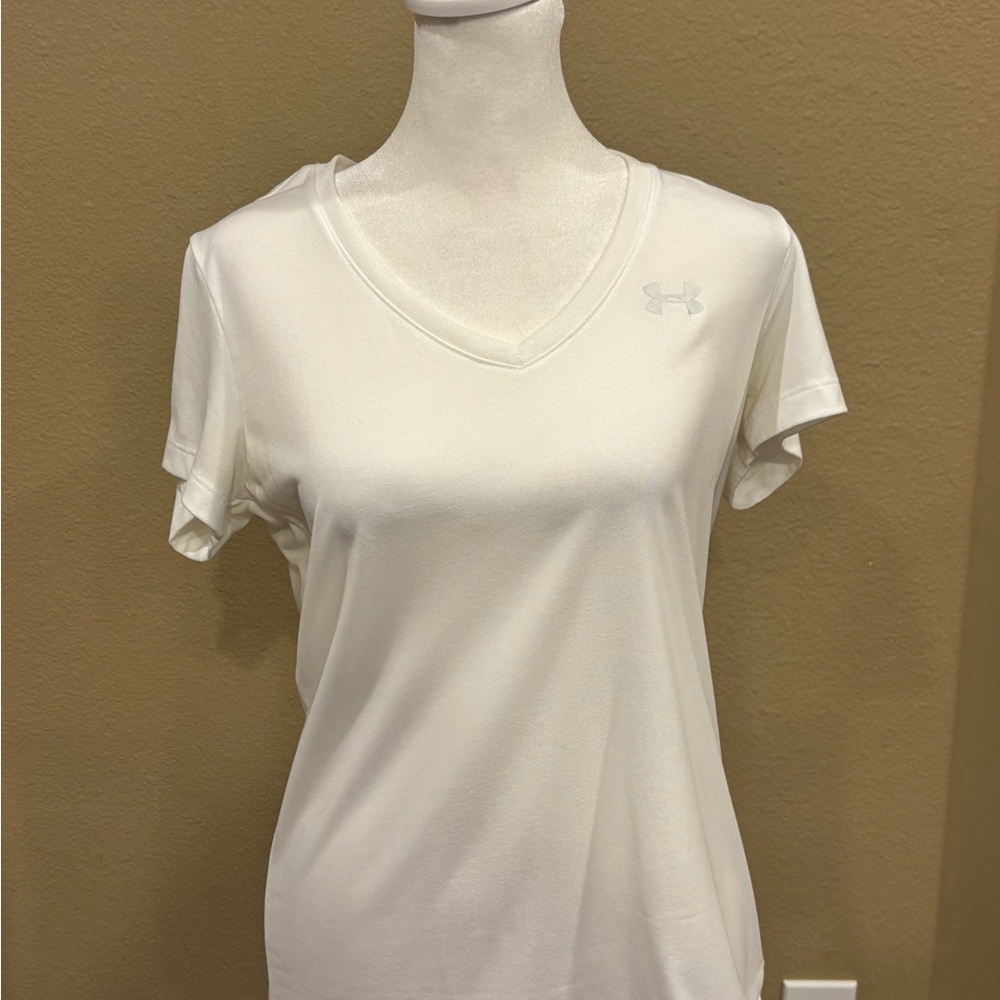 Under Armour Women's White V-Neck Top